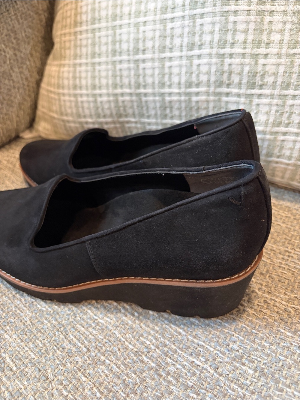 Vionic Willa Wedge Loafer Black Suede Flats Shoe water repellant - Picture 4 of 9